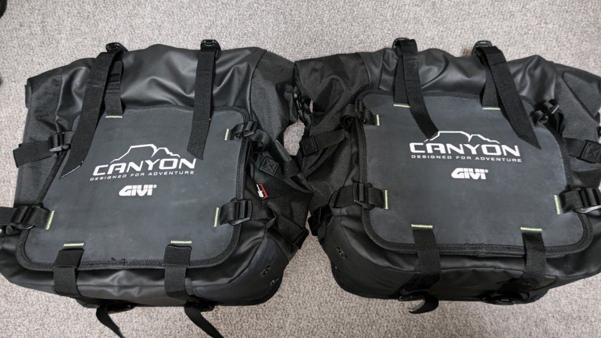 GIVI GRT720 Gravel-T CANYON サイドバッグ 50L(片側25L)容量 左右ペア／ジビ