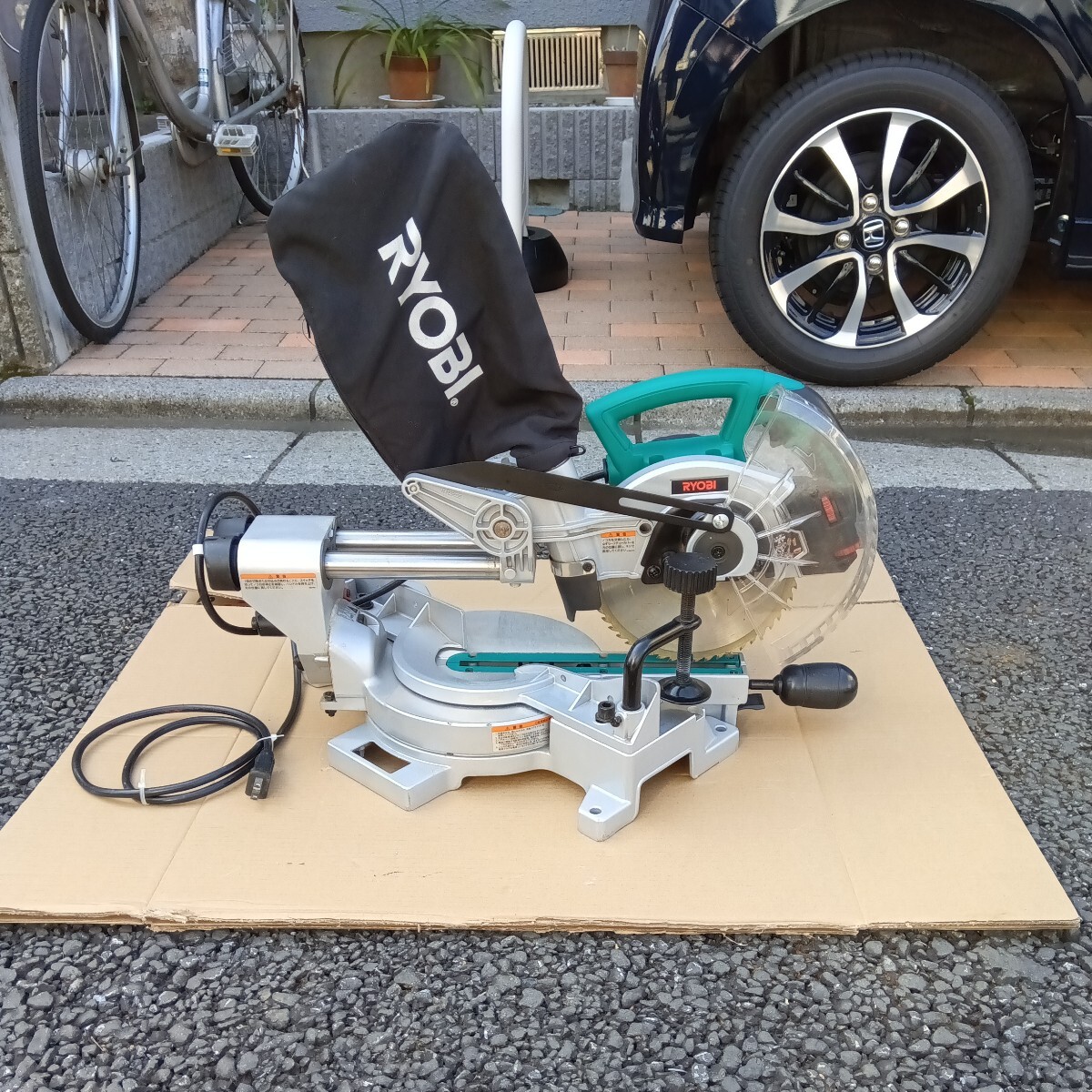 大特価！！！　★即決24000円★　TSS-192　RYOBI　リョービ　卓上スライド丸ノコ　丸のこ