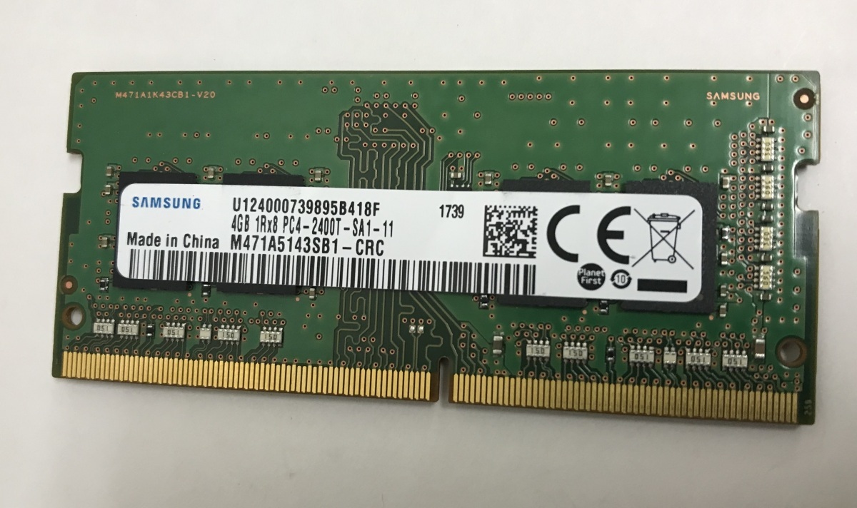 SAMSUNG 1Rx8 PC4-2400T-SA1-11 4GB DDR4 ノートパソコン用メモリ PC4-17000 4GB 260ピン DDR4 LAPTOP RAM 中古品動作品の画像1