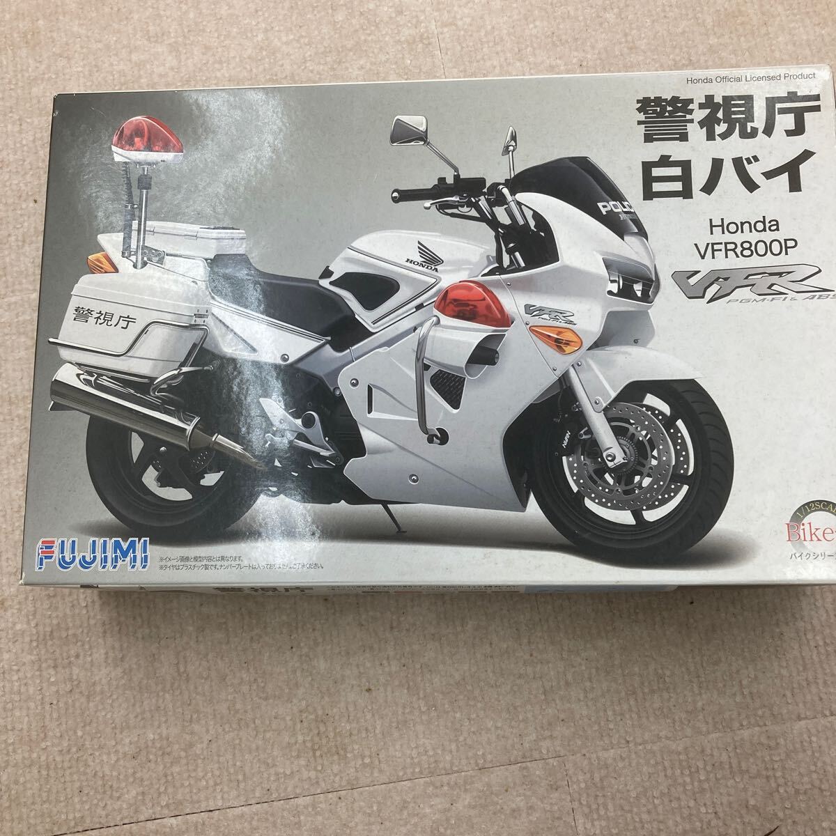 フジミ 1/12 警視庁 白バイ ホンダ VFR800P プラモデル _画像1