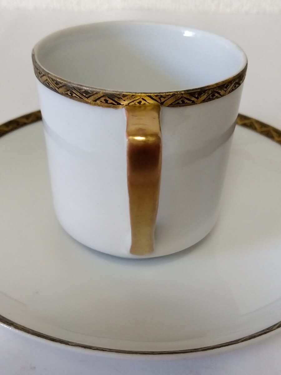* Old Nippon [.] gold paint ... taking . small cup & saucer 