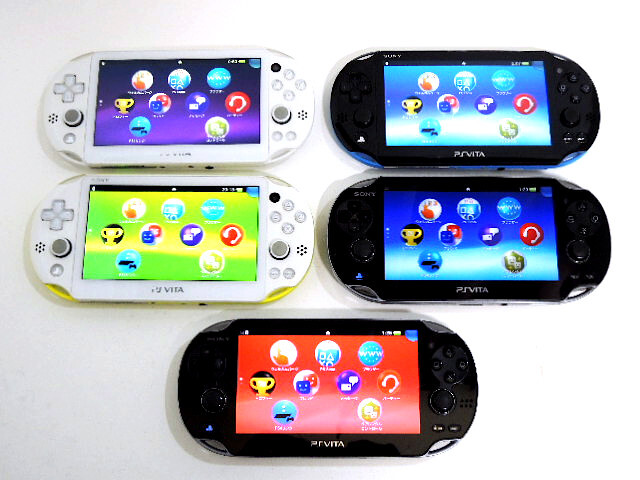 【 通電のみ確認 】 PS Vita 2000番台×3・1000番台×2 計5台セット（未チェック） ソニー SONY ＃44_画像1