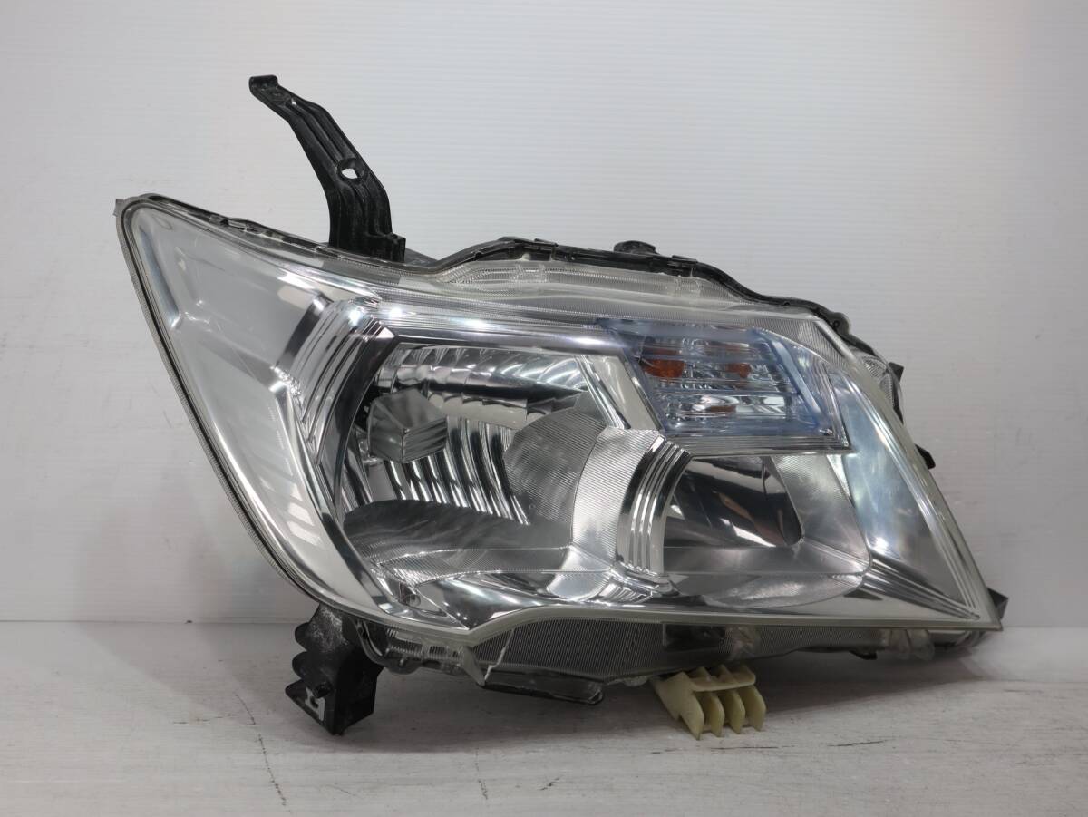 キレイ HID 【コーティング済】キセノン 迅速発送 車検〇 KOITO 100-23097 迅速発送 管理BR30-13 セレナ C26 NC26 FC26 ヘッドライト 左右_画像3