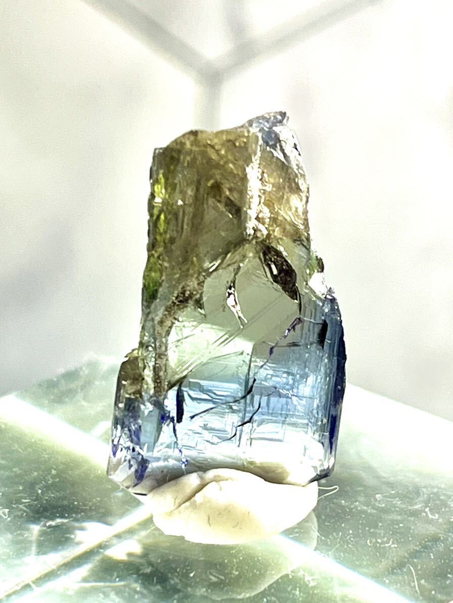 タンザナイト 夜明け色の美しい標本 11.47ct 22.8x13.3mm ナチュラル マルチカラー ファセット ラフ タンザニア