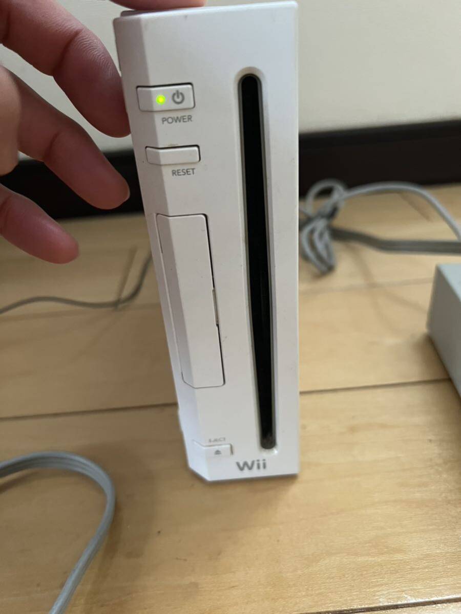 任天堂 Nintendo ニンテンドー Wii コントローラー無し 通電 起動済み_画像3