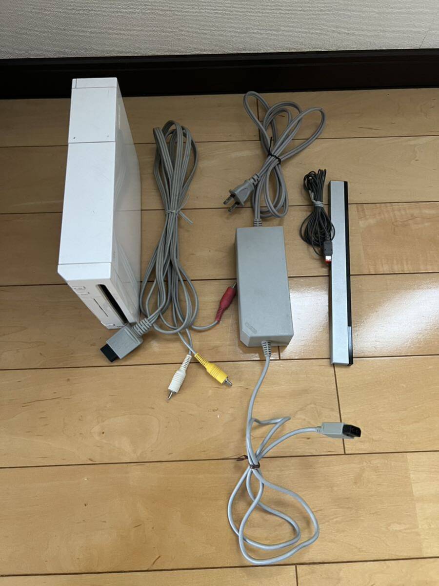 任天堂 Nintendo ニンテンドー Wii コントローラー無し 通電 起動済み_画像1