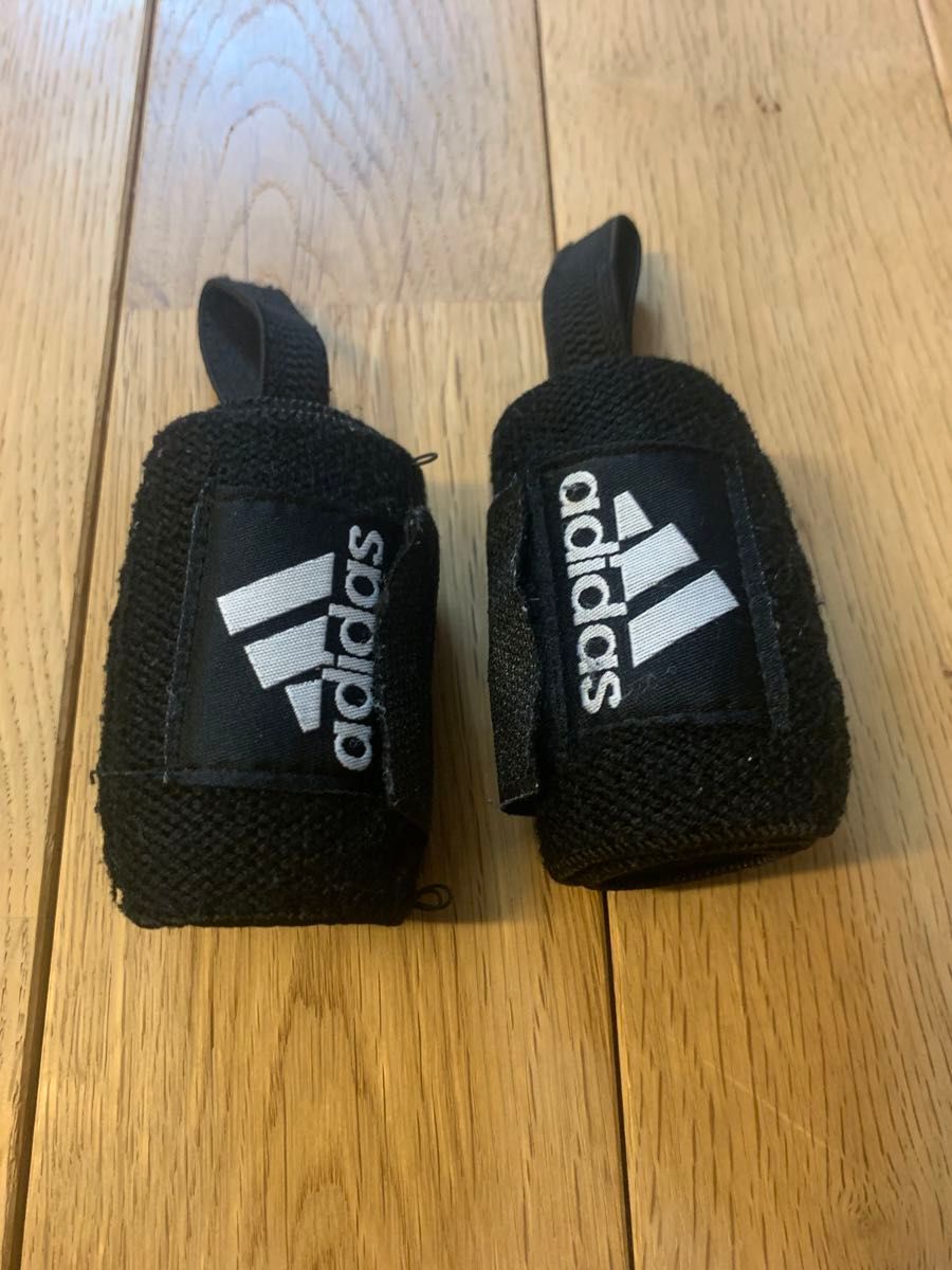 adidas リストラップ