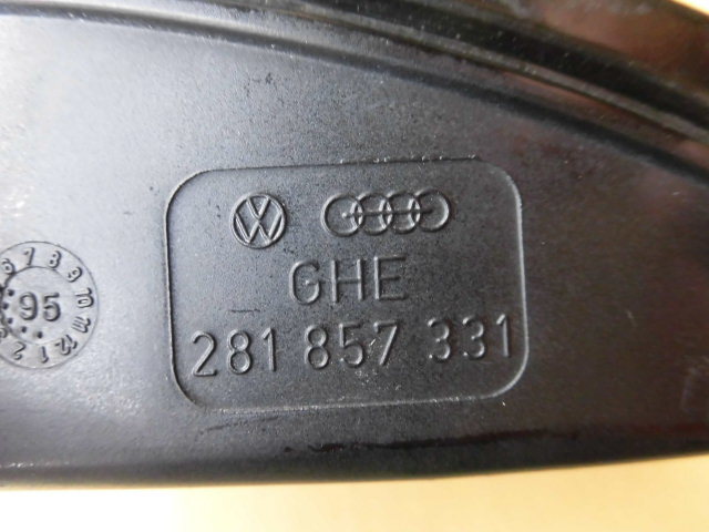 ◆'96 VW ヴァナゴン T4 70ACU フロント灰皿(品番：281 857 331)◆_画像5