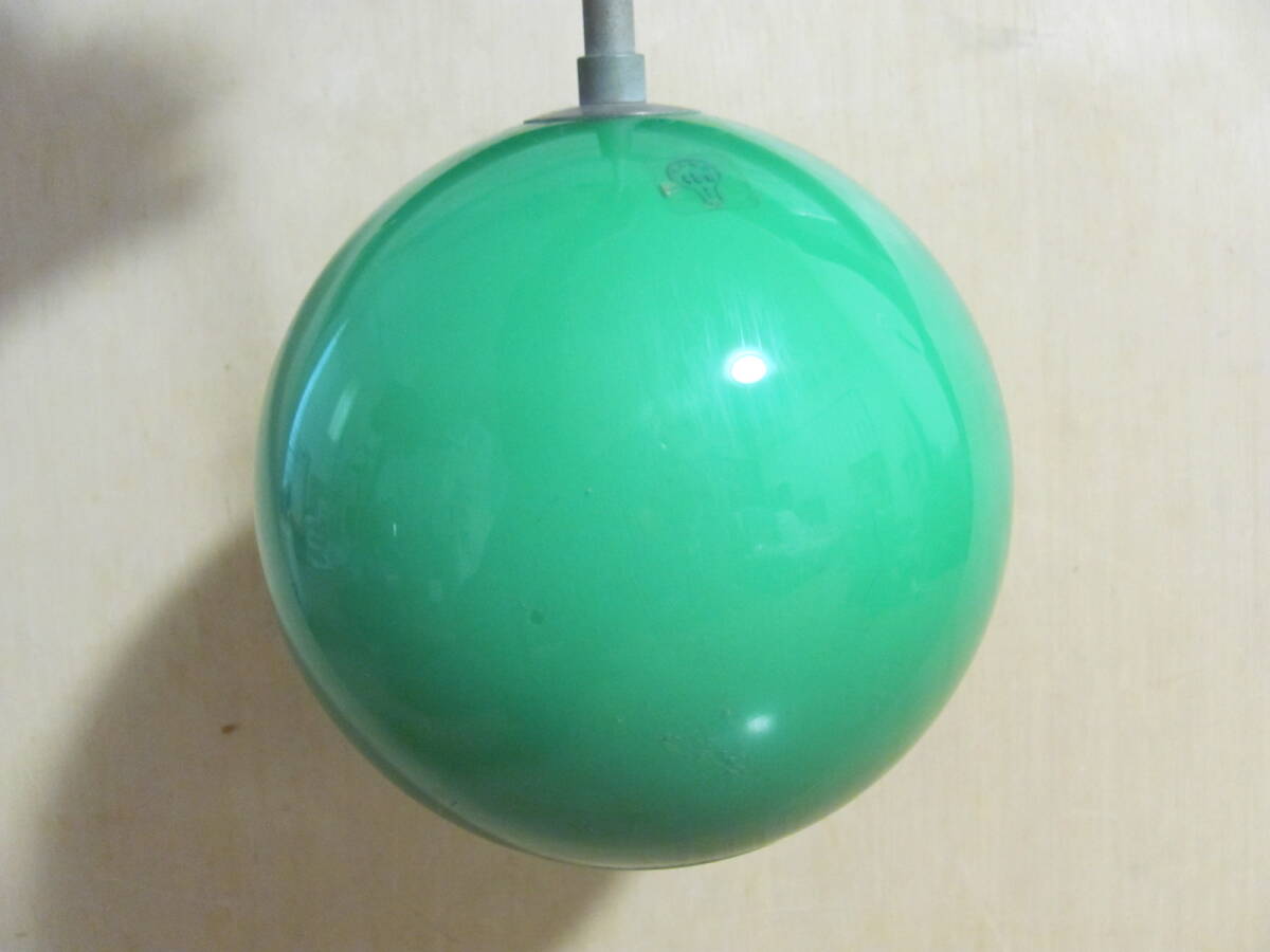 昭和レトロ 吊り下げ照明器具 緑色丸型 ガラス笠 40ｗの画像7