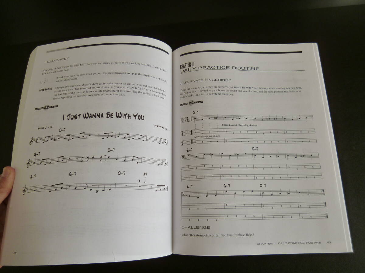  иностранная книга :[Berklee Practice Method Bass: Get Your Band Together]Hal Leonard / Berklee Press 2001 Rich Appleman, John Repucci ( работа )