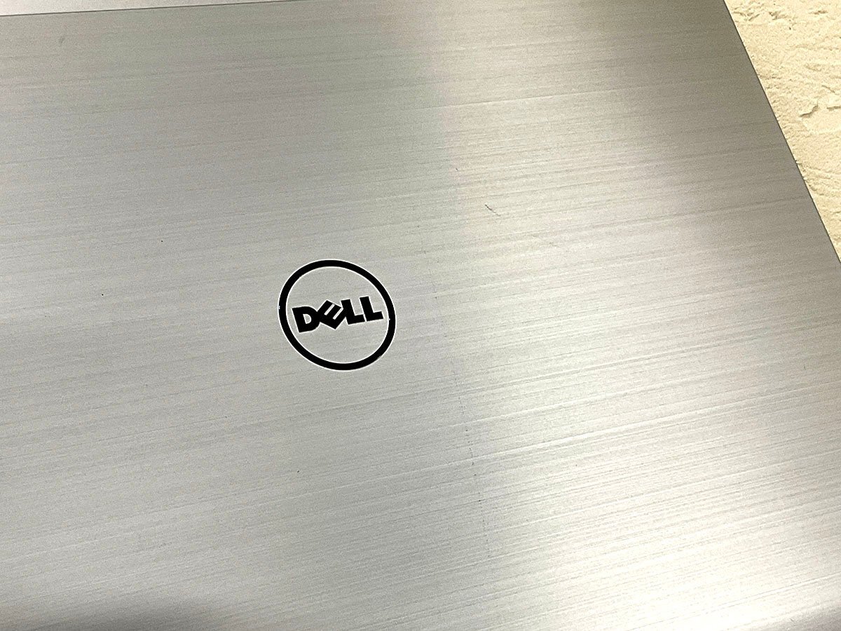 【開始価格1円】DELL デル Inspiron 5748 P26E ノートパソコン PC 17.3インチ i7-4510U 8GB 1TB NVIDIA GeForce 840M 使用時間浅 動作OK!_天板に小傷があります