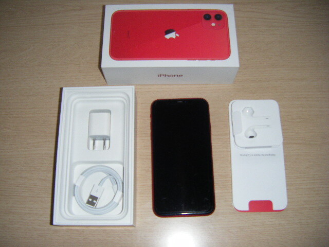 Apple iPhone11 PRODUCT RED 赤 64GB バッテリ８１%　箱入り美品　AU　ドコモ　ソフトバンク_iPhone１１　赤