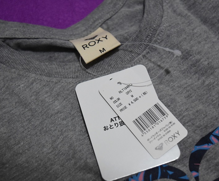 送料込み！タグ付き未使用　ロキシー　ROXY　レディースM　グレー　長袖Tシャツ　_画像2