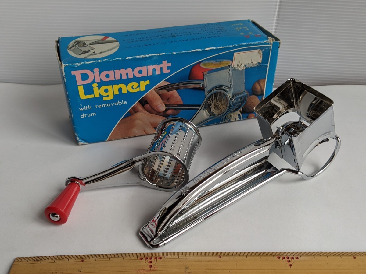 昭和レトロ　チーズカッター　チーズグレーター　ダイヤモンドリナー　回転式チーズ削り器　アンティーク DIAMOND LIGNER クロームメッキ_画像1