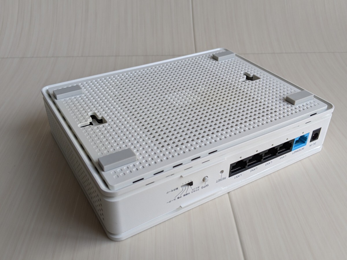 通電のみ確認 ELECOM Wi-Fiルーター WRC-2533GS2-W 本体のみ　無線LANルーター_画像2