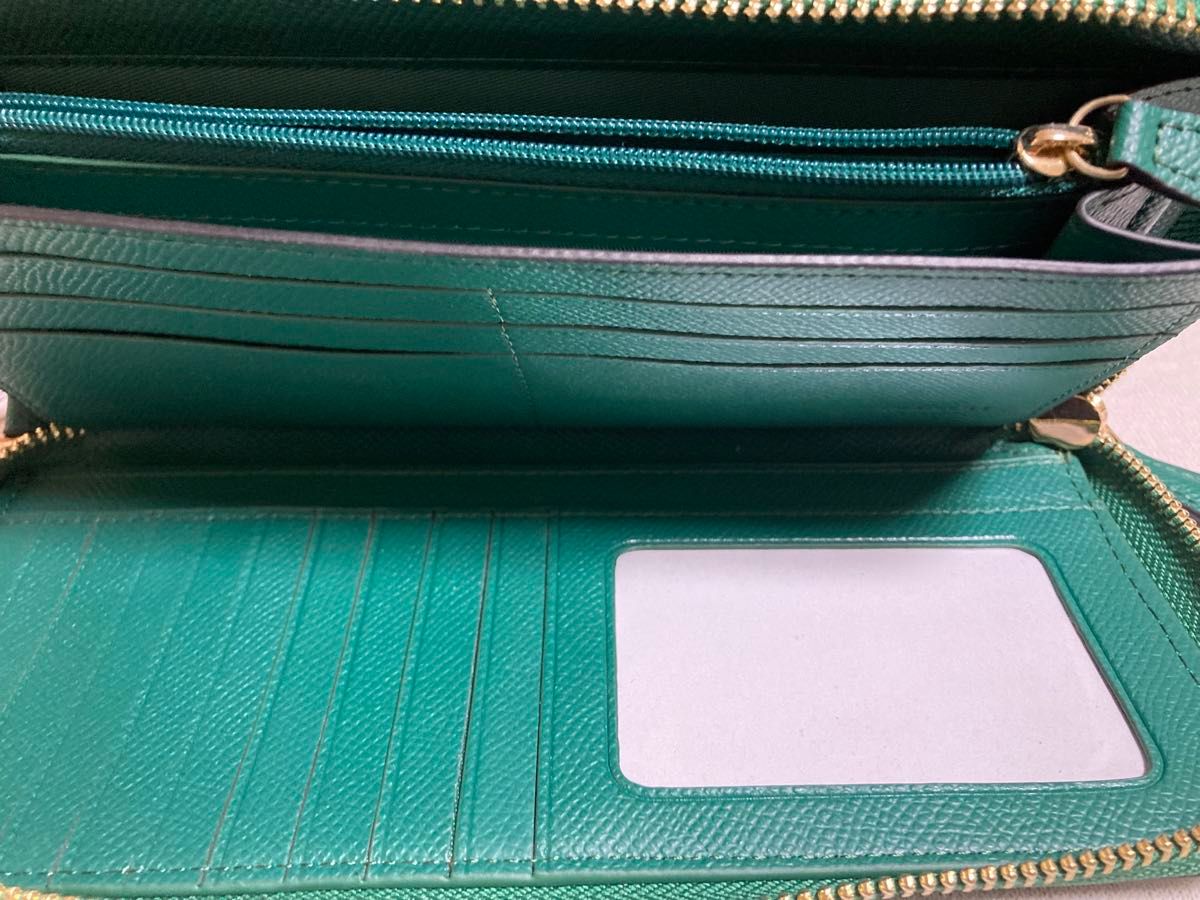 新品 COACH コーチ 長財布 グリーン 緑 Cロゴ ストラップ付き 新品 COACH コーチ 長財布 グリーン 緑 Cロゴ ストラップ付き
