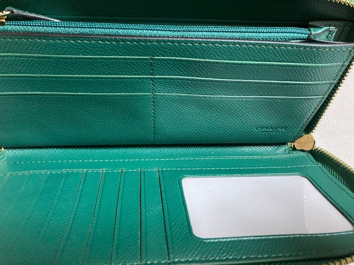 新品 COACH コーチ 長財布 グリーン 緑 Cロゴ ストラップ付き 新品 COACH コーチ 長財布 グリーン 緑 Cロゴ ストラップ付き