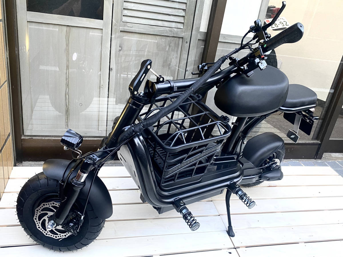 【限定モデル】公道走行可能 原付２種 電動バイク e-tAMO TANDEM デュアルモーター仕様 タンデム可能 チョイ乗りに最適！電動キックボードの画像8