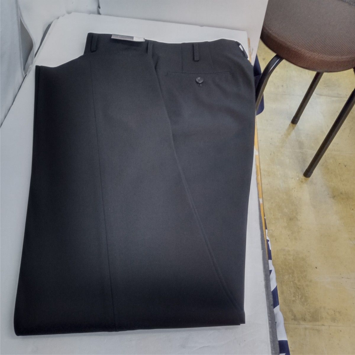 新品標準型　学生冬ズボン　2WAYストレッチ帯なしノータックスラックス標準マーク付き79cm