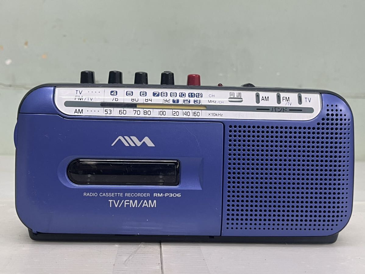 ジャンク品 aiwa ソニー ラジオ カセット レコーダー RM-P306 ブルー ラジカセ の画像1