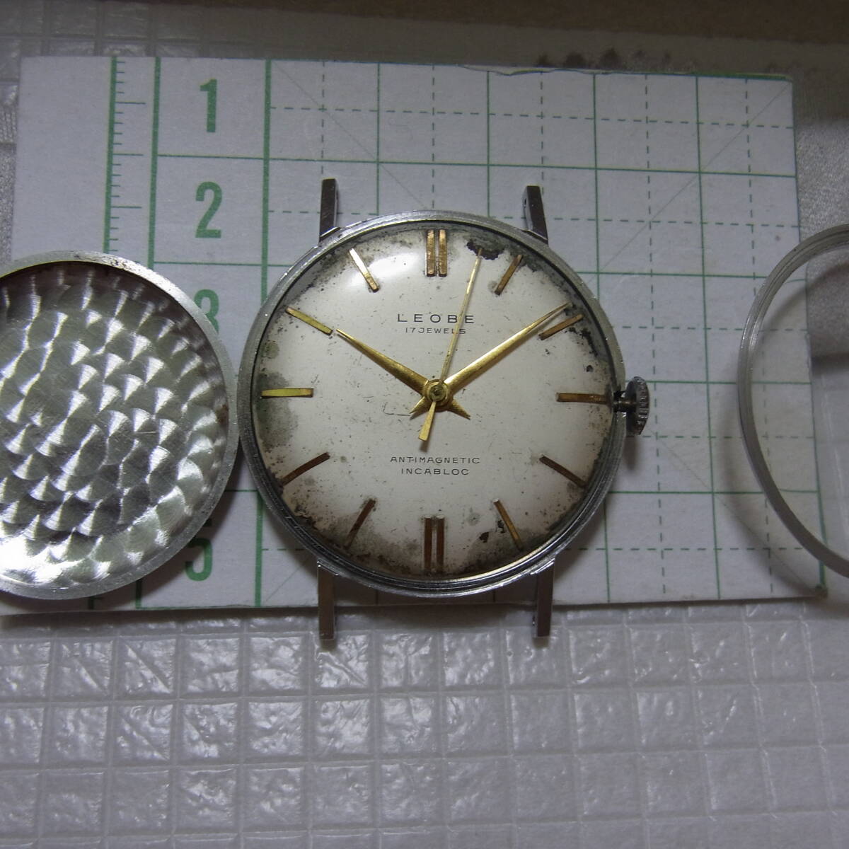 昭和レトロ　2個セット★1950年代　LEOBE　リオベ約33ｍｍ17石とCortez　コルテッツ約31ｍｍ17石　スイスメイド　手巻き★ジャンク品_画像2