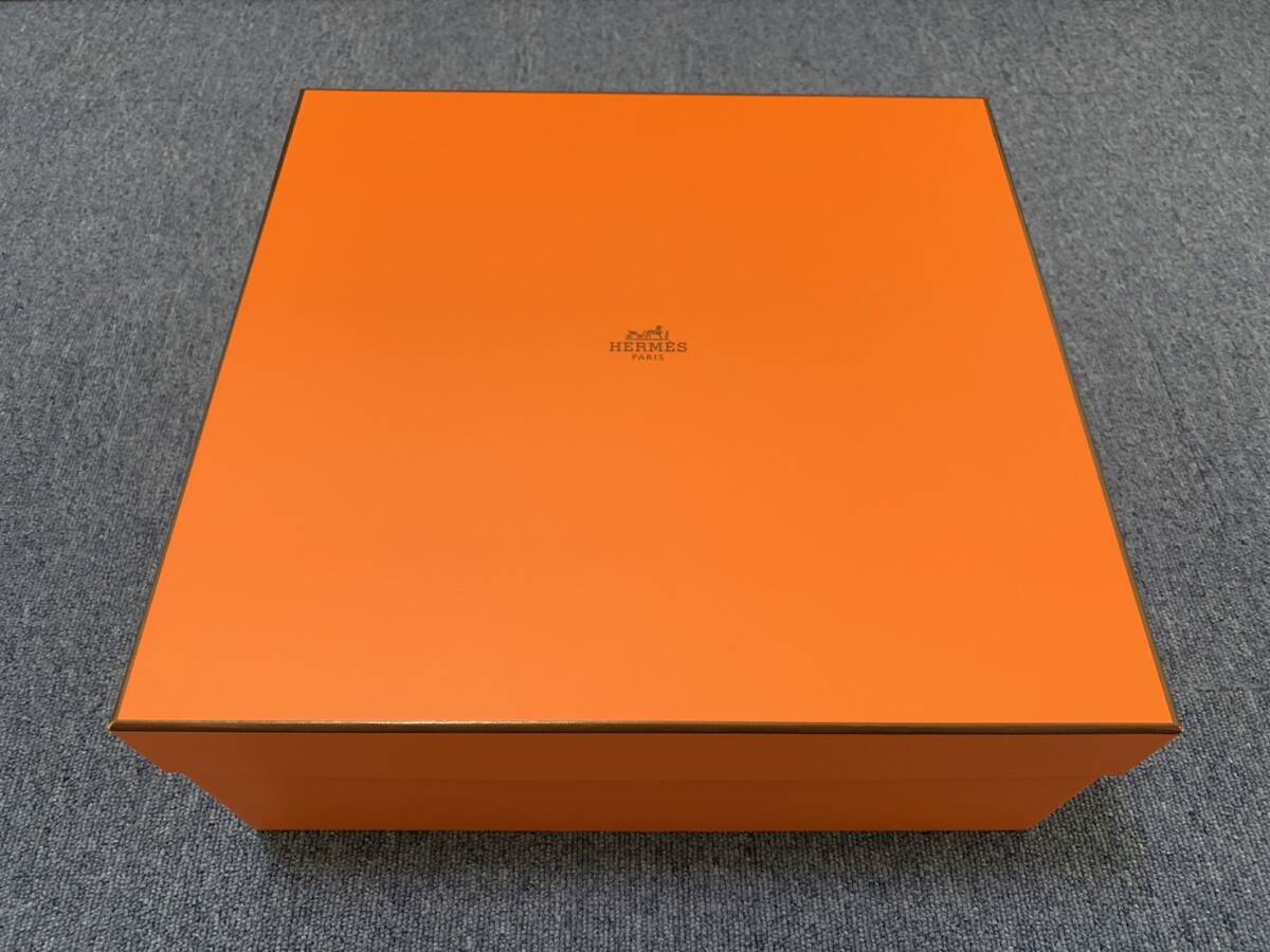 【美品】HERMES エルメス 空箱 空き箱 ショッパー オレンジ ボックス 36×37.5×15.5cm_画像1