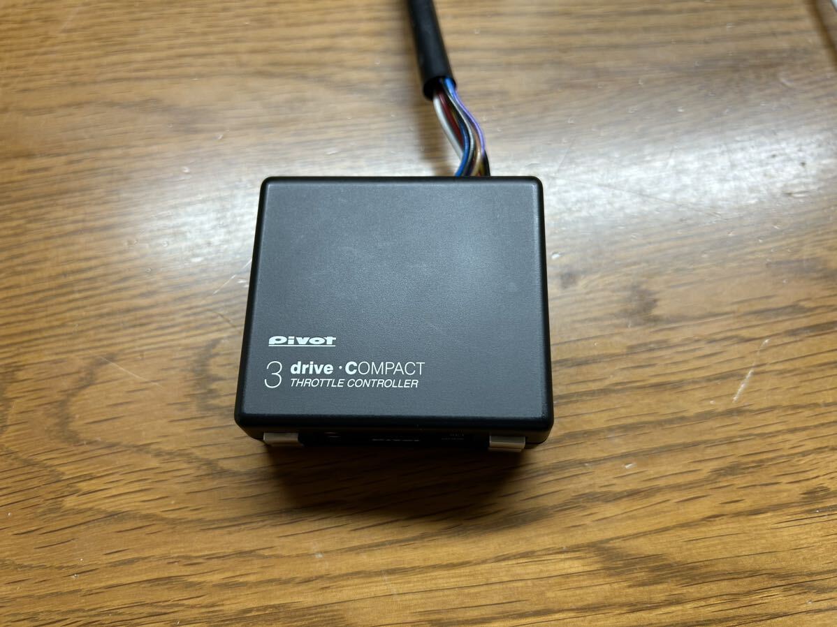 PIVOT 3-drive COMPACT スロットルコントローラー の画像2