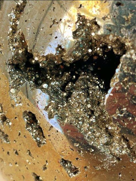 過去最大 最強 18kg 黄鉄鉱 金運 クラスター 財運 波動 パワーストーン 天然石 鉱物 宝石 黄銅鉱 の画像3