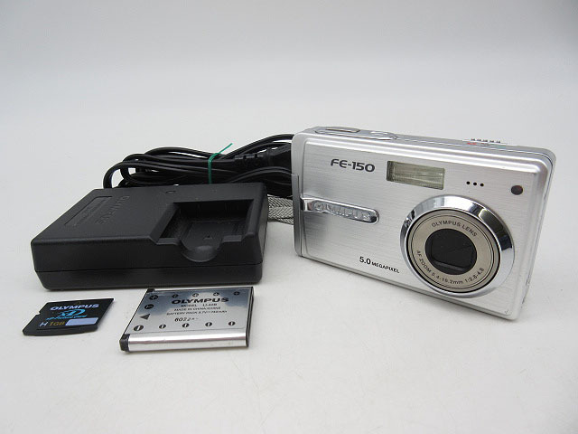 ★sz1643　オリンパス　コンパクトデジタルカメラ　FE-150　OLYMPUS　5.0メガピクセル　充電器付き　コンデジ　動作確認済　送料無料★_画像1