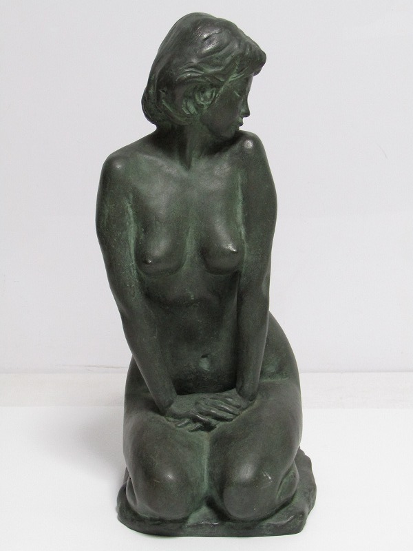 CD05-7706[GGG] 彫刻家 高橋剛 ブロンズ 裸婦像「年頃」共箱 高さ38㎝ 重さ5.3㎏ 置物_画像3