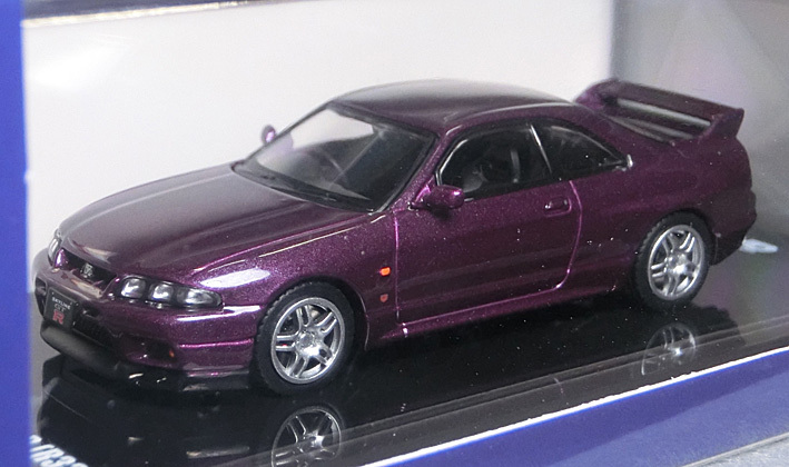 1/64スケール　日産スカイラインGT-R [R33]（ミッドナイトパープル）　*INNO models製　*品番IN64-R33-MP　　*04_画像3