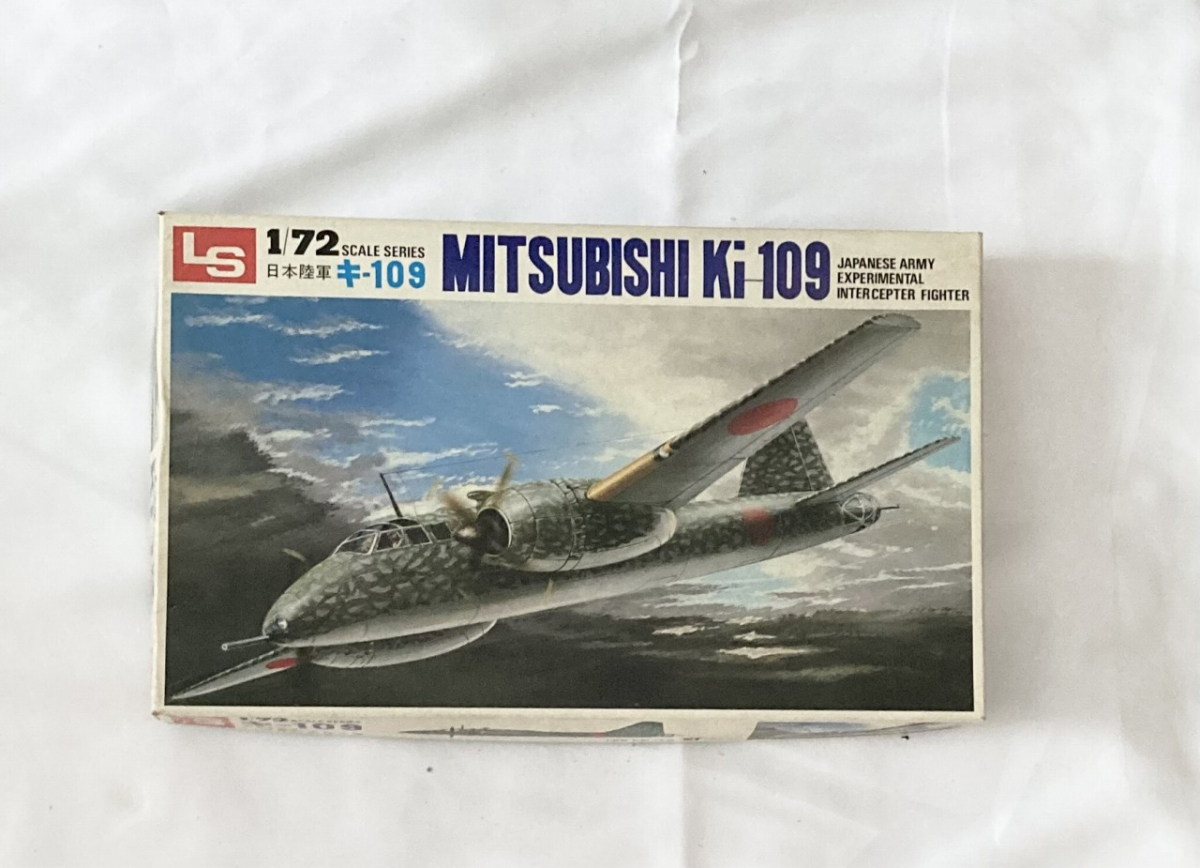 【ト石】プラモデル 軍機 日本 MITSUBSHI Ki-109 キー109戦隊マーク 旧日本軍 特殊防空戦斗機 ECZ01ZZS09の画像1