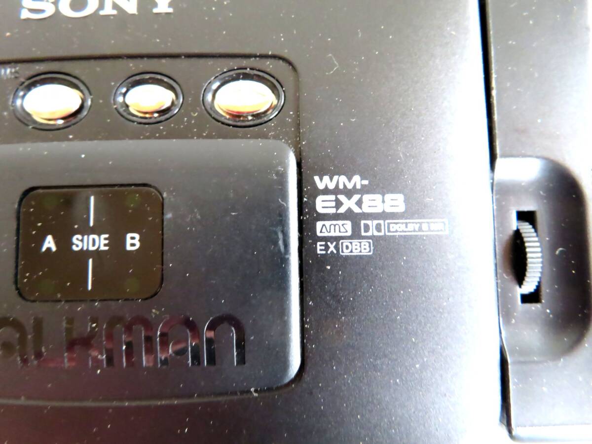 ●【ト足】SONY WALKMAN WM-EX88 ポータブルカセットプレイヤー 黒 ブラック ソニー CA081ZZG77_画像2