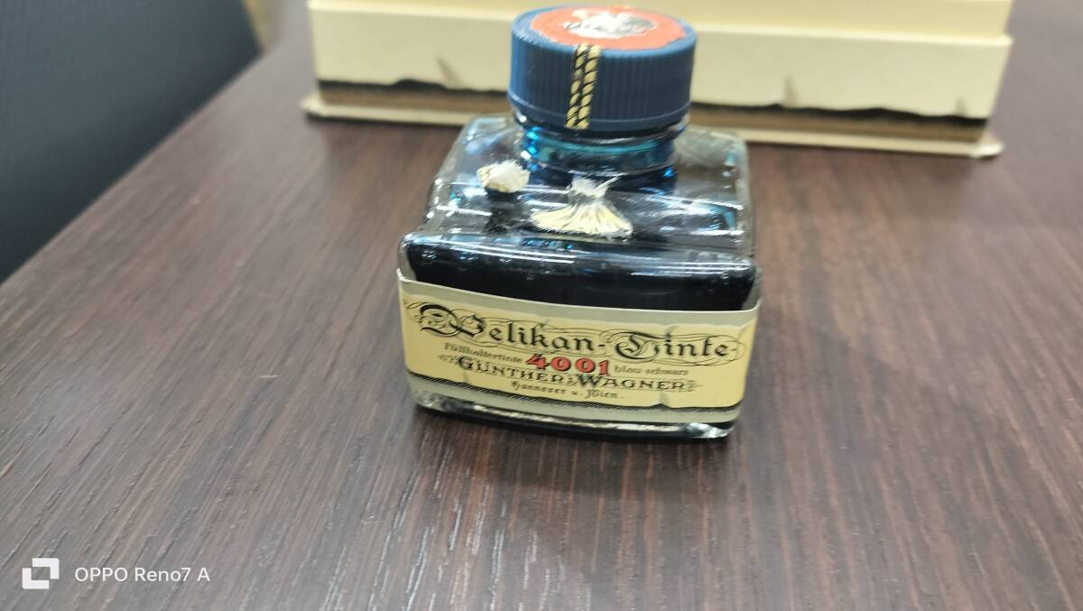  antique pelican ink ( almost full amount ) case box * fountain pen is is not 