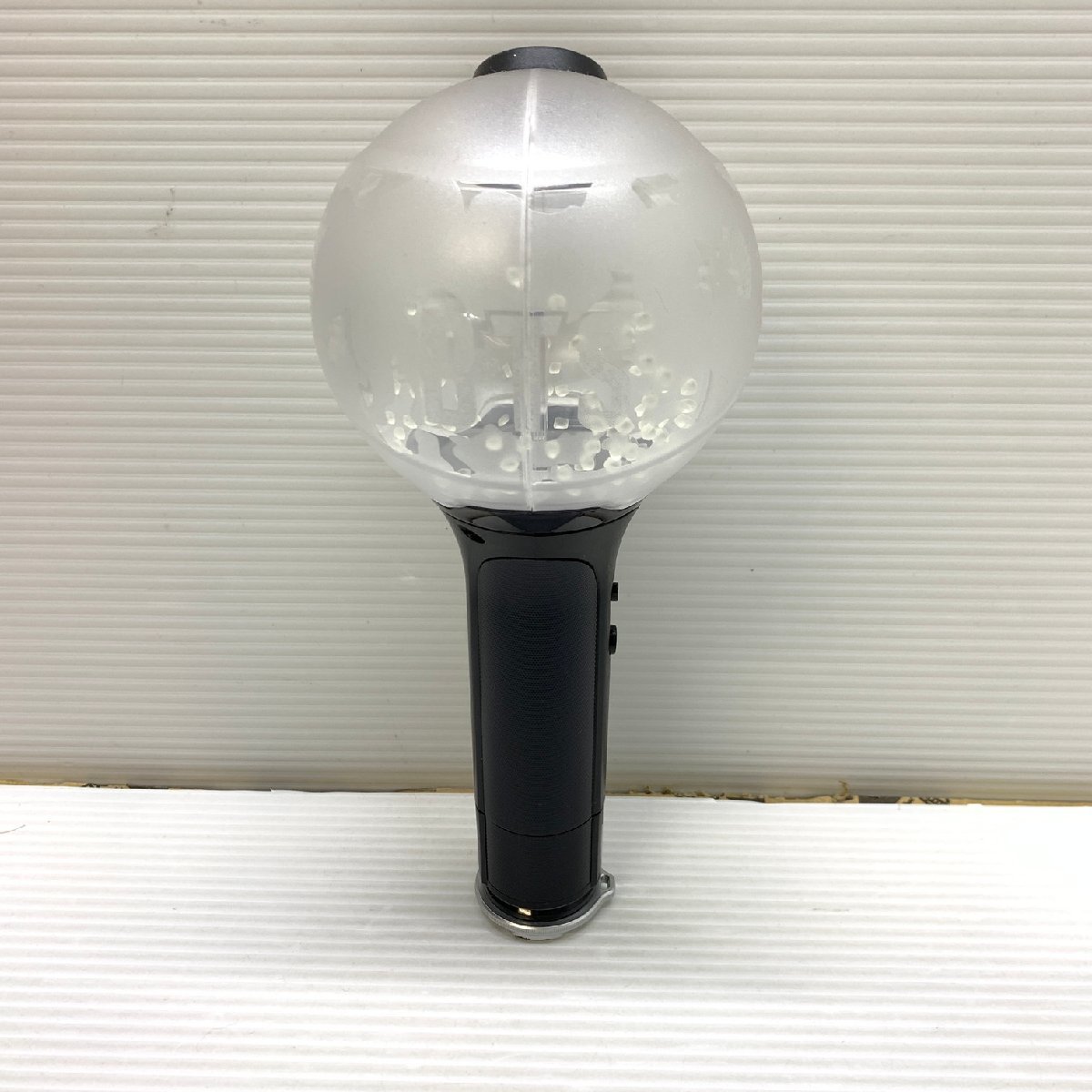 MIN【中古品】 BTS Official Light Stick ver.3　トレカ欠品 本体表面にキズあり 点灯チェック済み 〈84-240301-MK-9-MIN〉_画像5