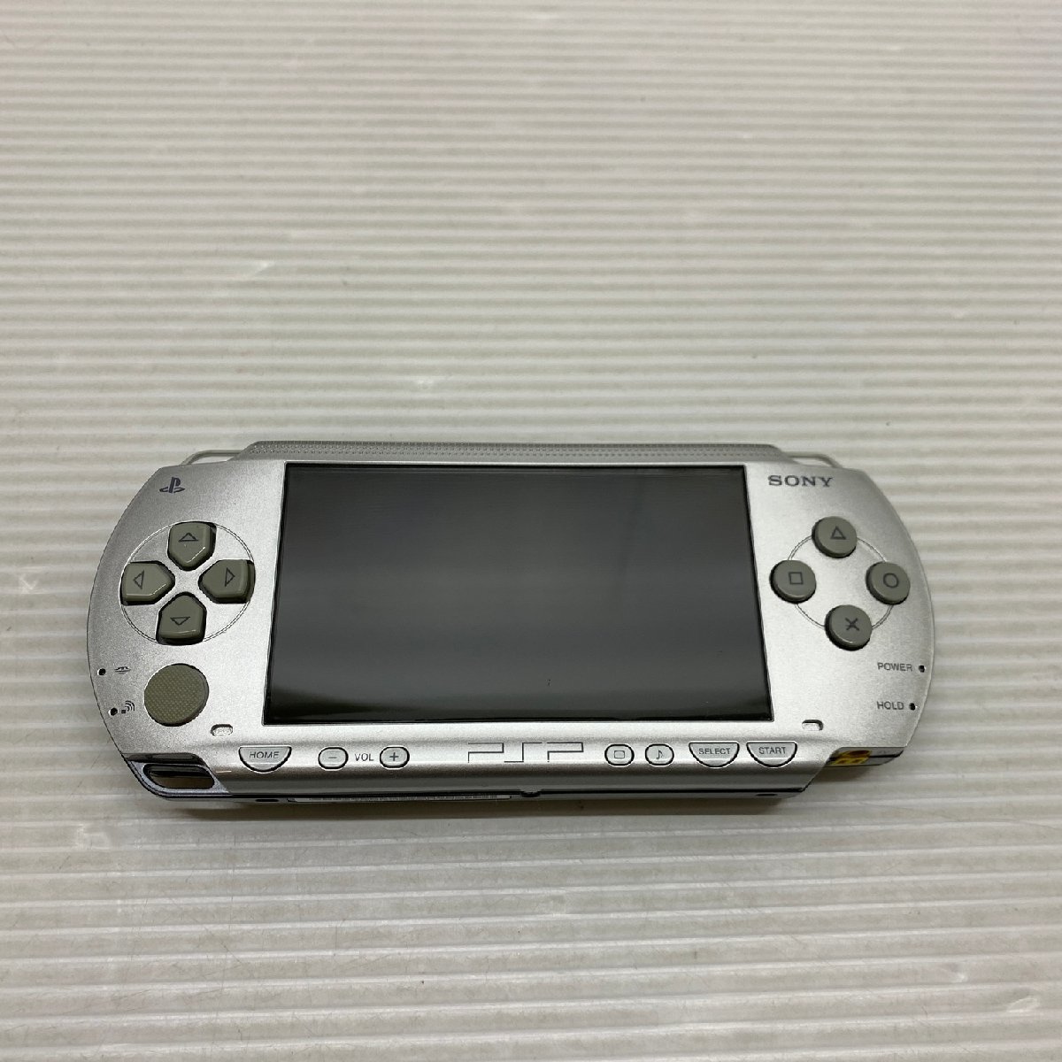 MIN【ジャンク品】 MSMG SONY PSP シルバー PSP-1000 ジャンク品 電源不可本体のみ 〈23-240311-MK-17-MIN〉_画像1