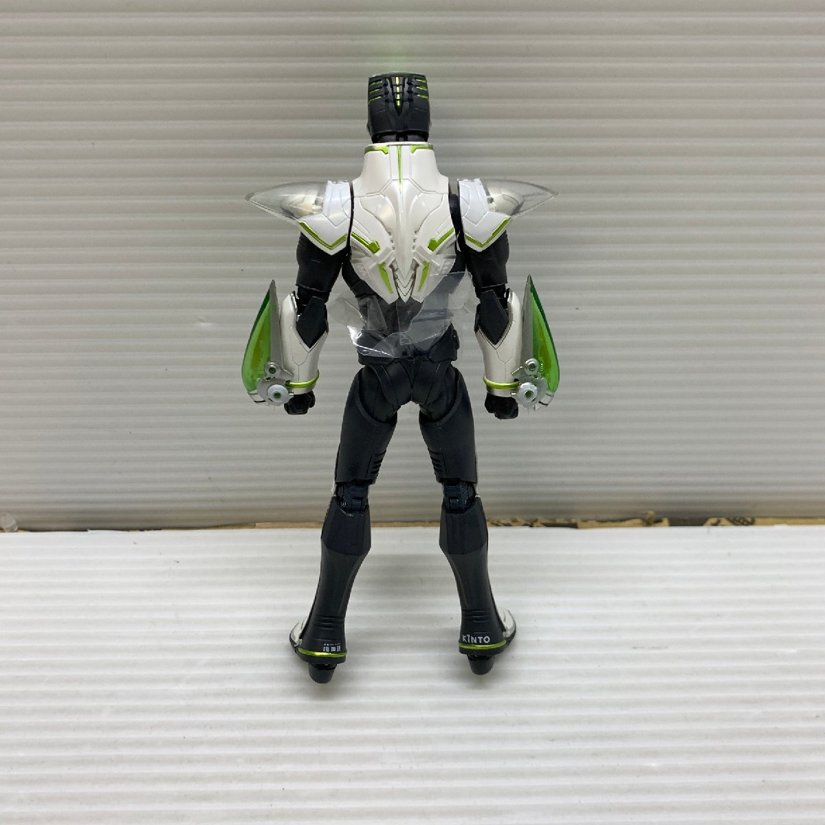 MIN【現状渡し品】 MSMO S.H.Figuarts ワイルドタイガー バーナビー Style3 2個セット TIGER & BUNNY 〈52-240319-ME-14-MIN〉_画像6