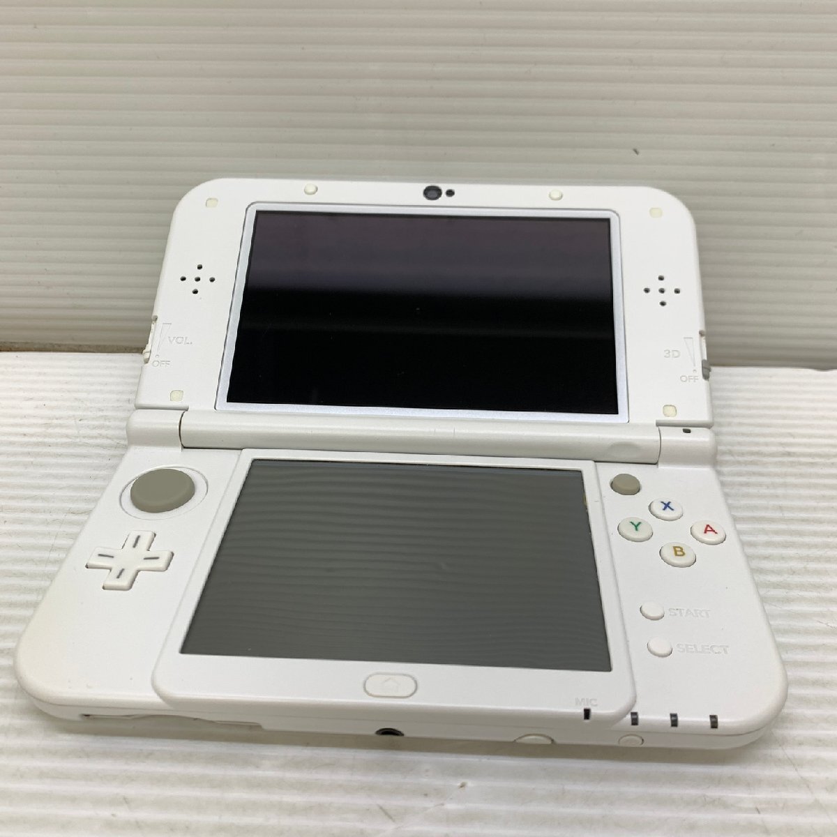 MIN【中古品】 MSMG ニンテンドー new 3DS 本体 任天堂 Nintendo ゲーム機 〈23-240323-ME-21-MIN〉_画像1