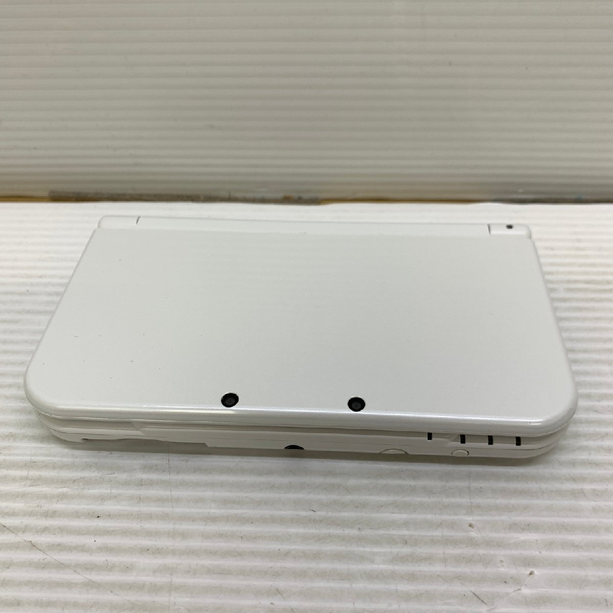 MIN【中古品】 MSMG ニンテンドー new 3DS 本体 任天堂 Nintendo ゲーム機 〈23-240323-ME-21-MIN〉_画像2