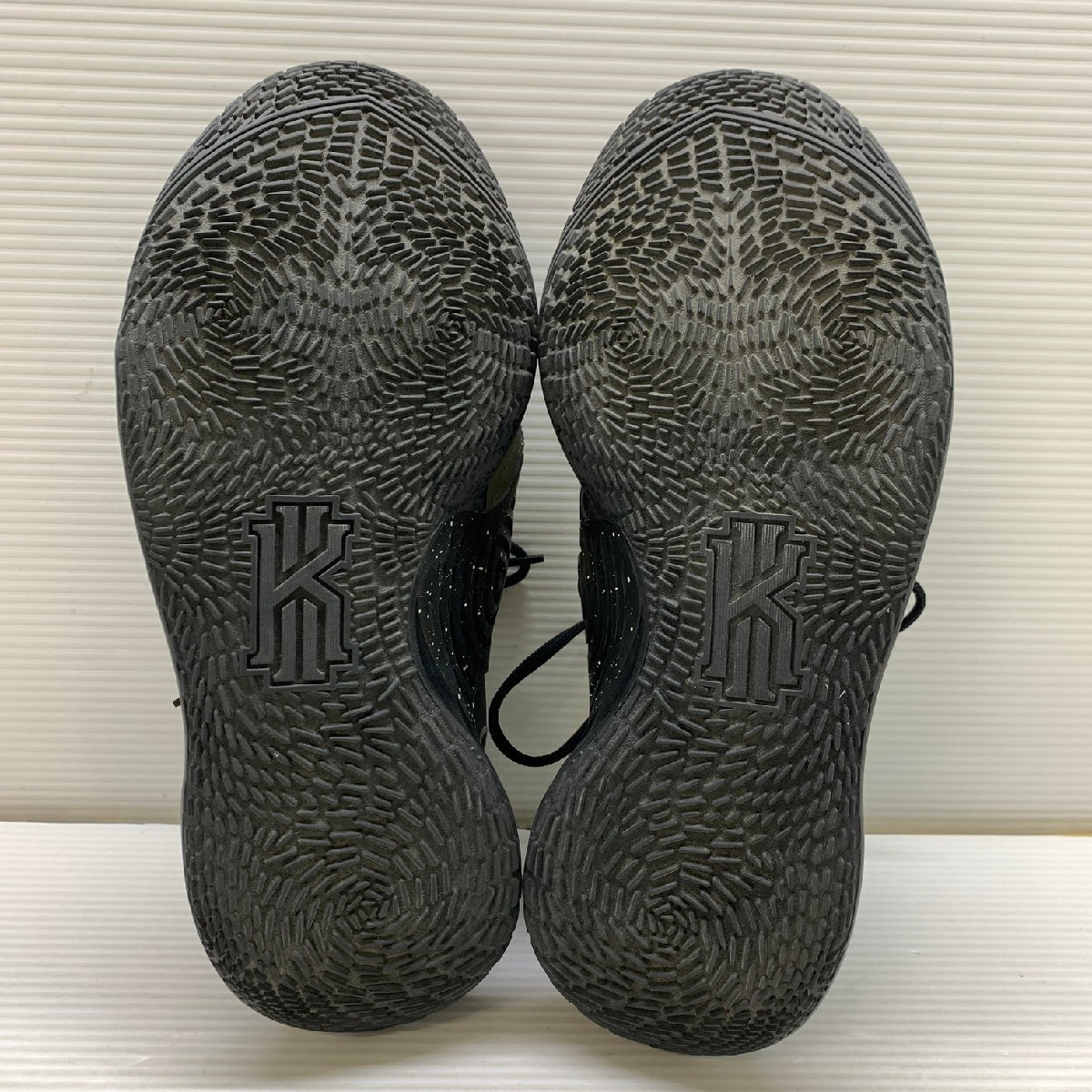 MIN【中古品】 MSMS NIKE ナイキ バスケットシューズ KYRIE3 LOW 28㎝ カイりー 〈125-240329-MK-13-MIN〉_画像5