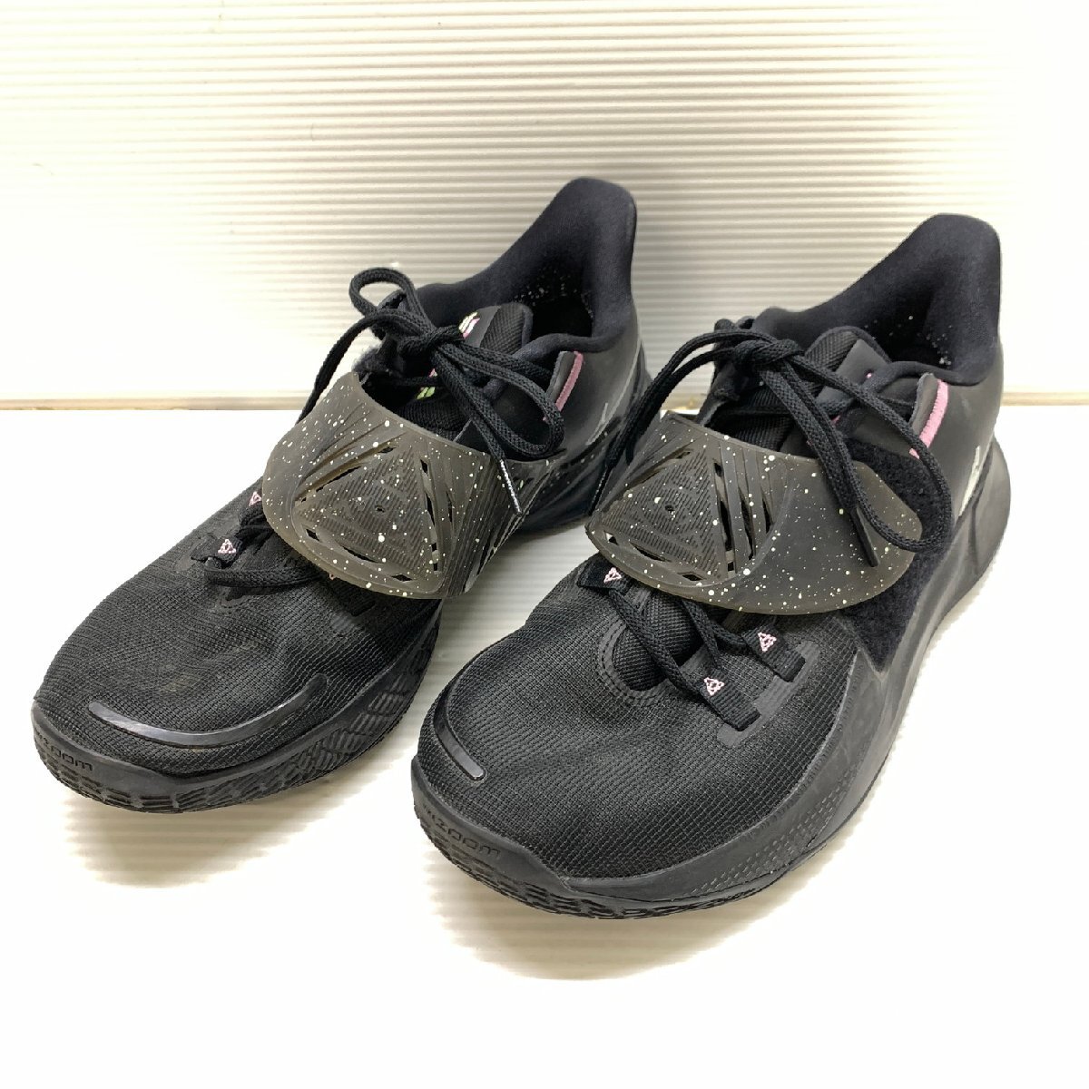 MIN【中古品】 MSMS NIKE ナイキ バスケットシューズ KYRIE3 LOW 28㎝ カイりー 〈125-240329-MK-13-MIN〉_画像1