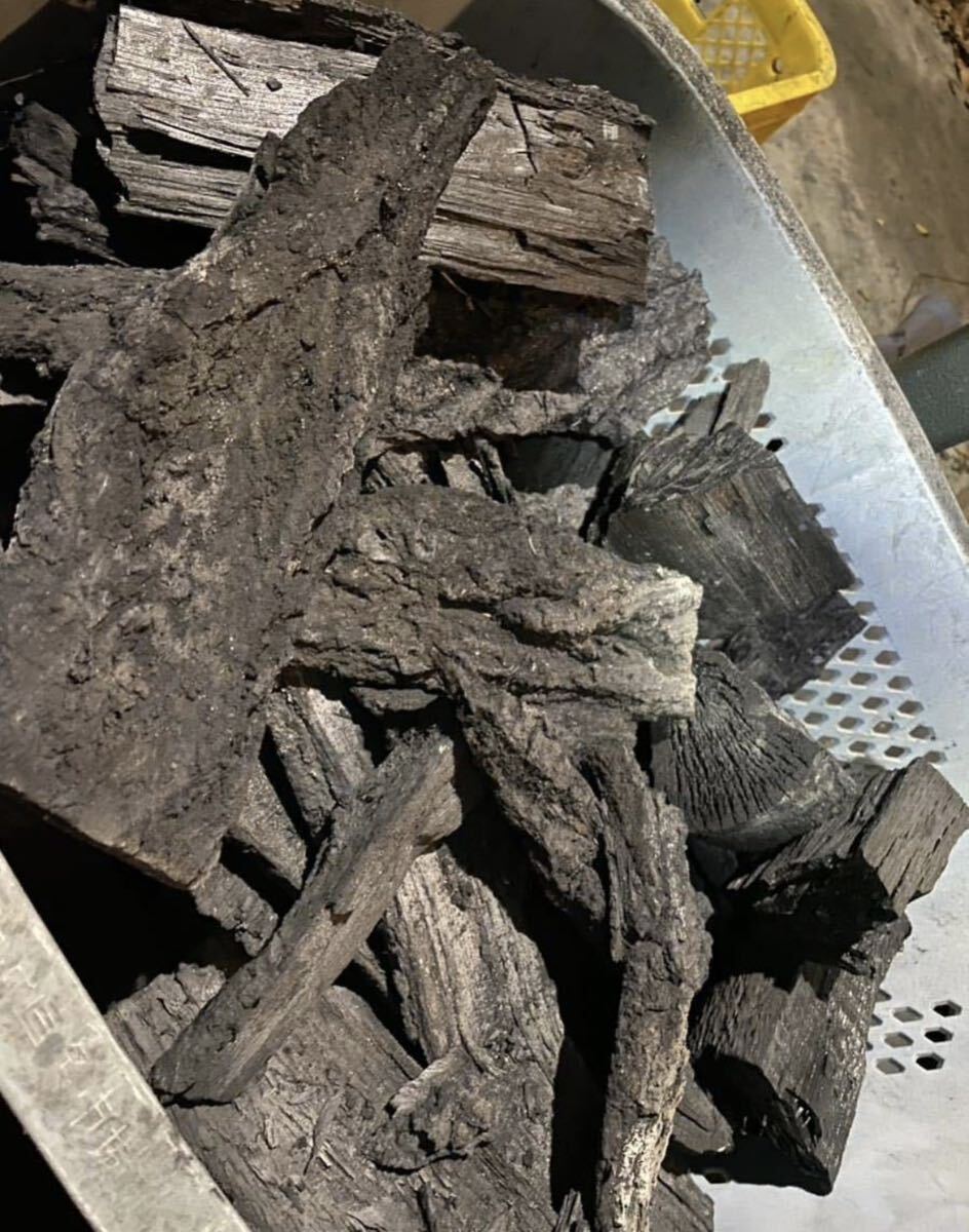 天然木材100%使用木炭 ザク炭&クズ炭　10キロ　楢　切炭　切れ端_画像3