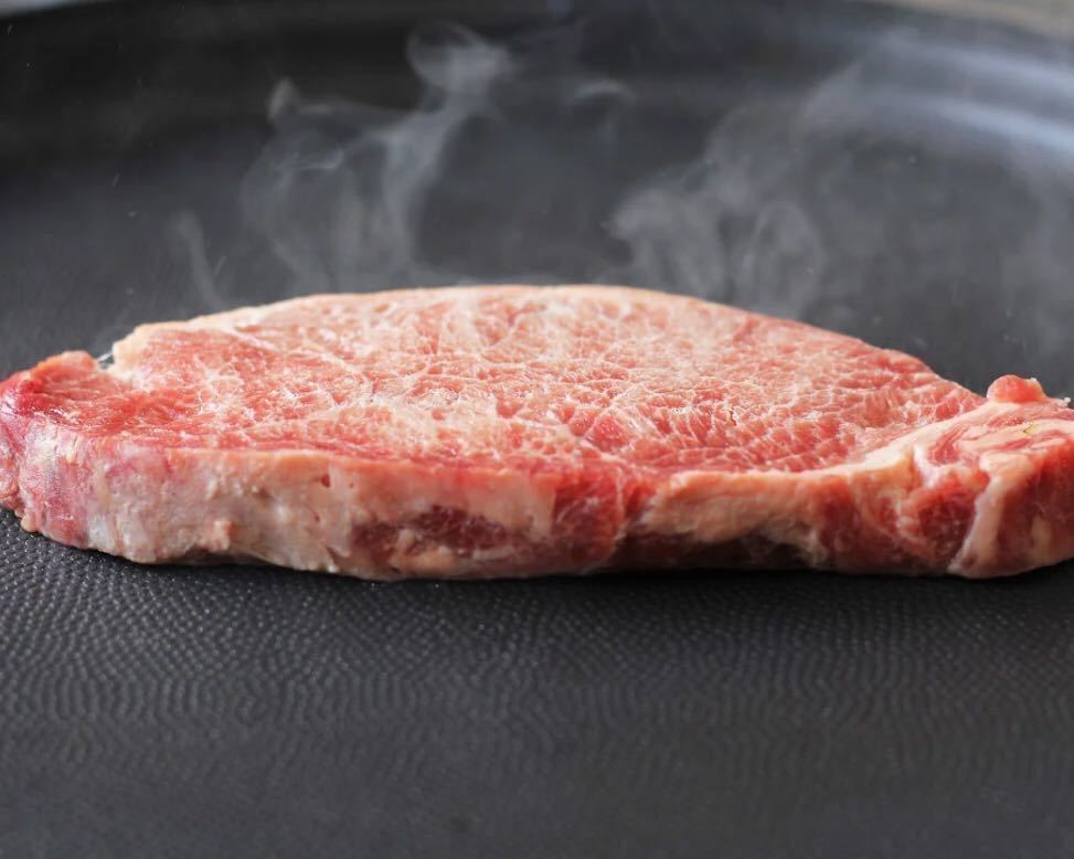 大容量2kg 牛肉サーロインステーキ　成型肉　国産牛脂　◯_画像3