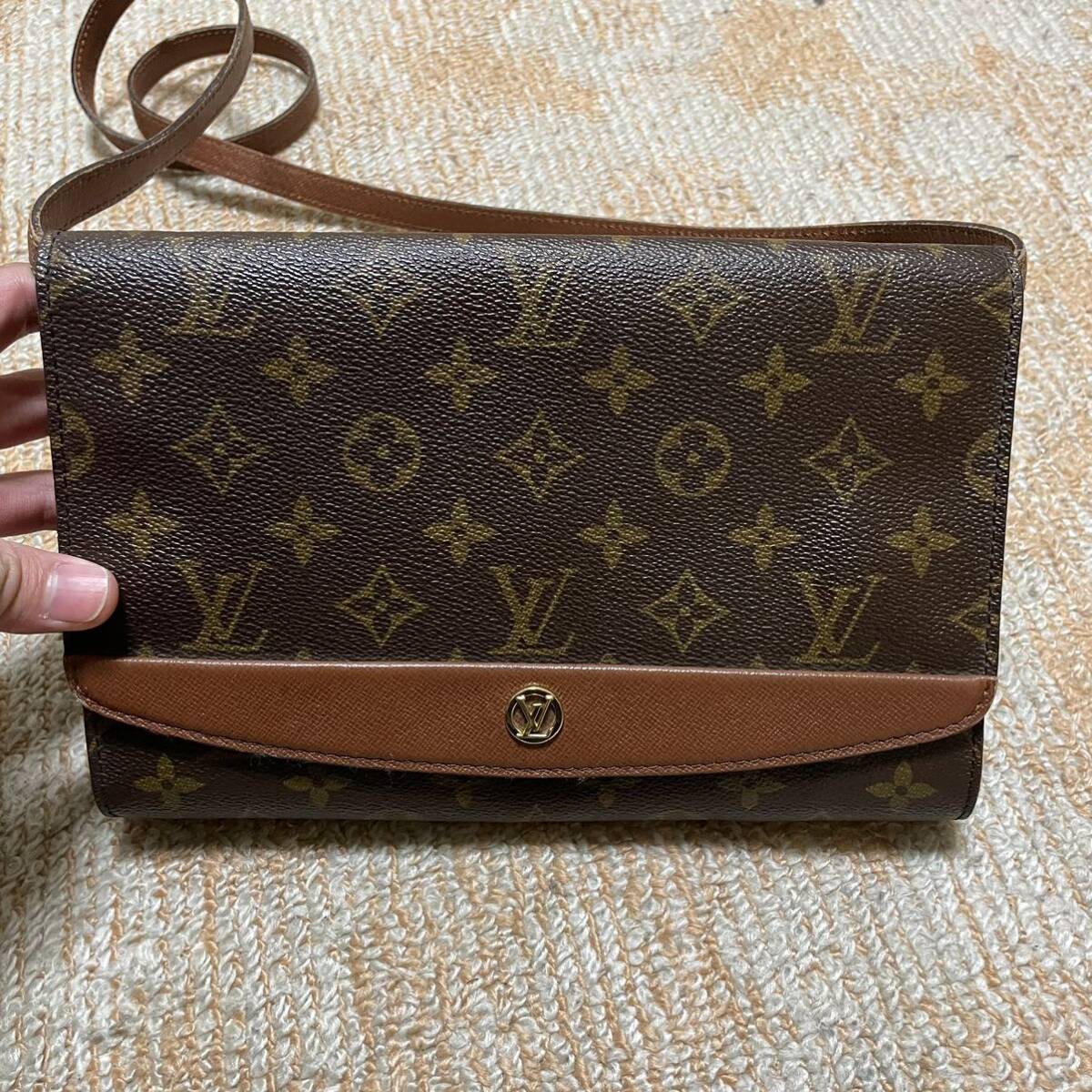 LOUIS VUITTON ルイヴィトン ショルダーバッグ モノグラム ボルドー ブラウン M51797_画像3