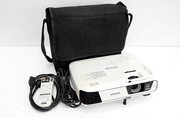 EPSON/エプソン 3200lm プロジェクター□EB-U32 ランプ使用2243/195時間 中古_小キズ・日焼け・汚れあり。