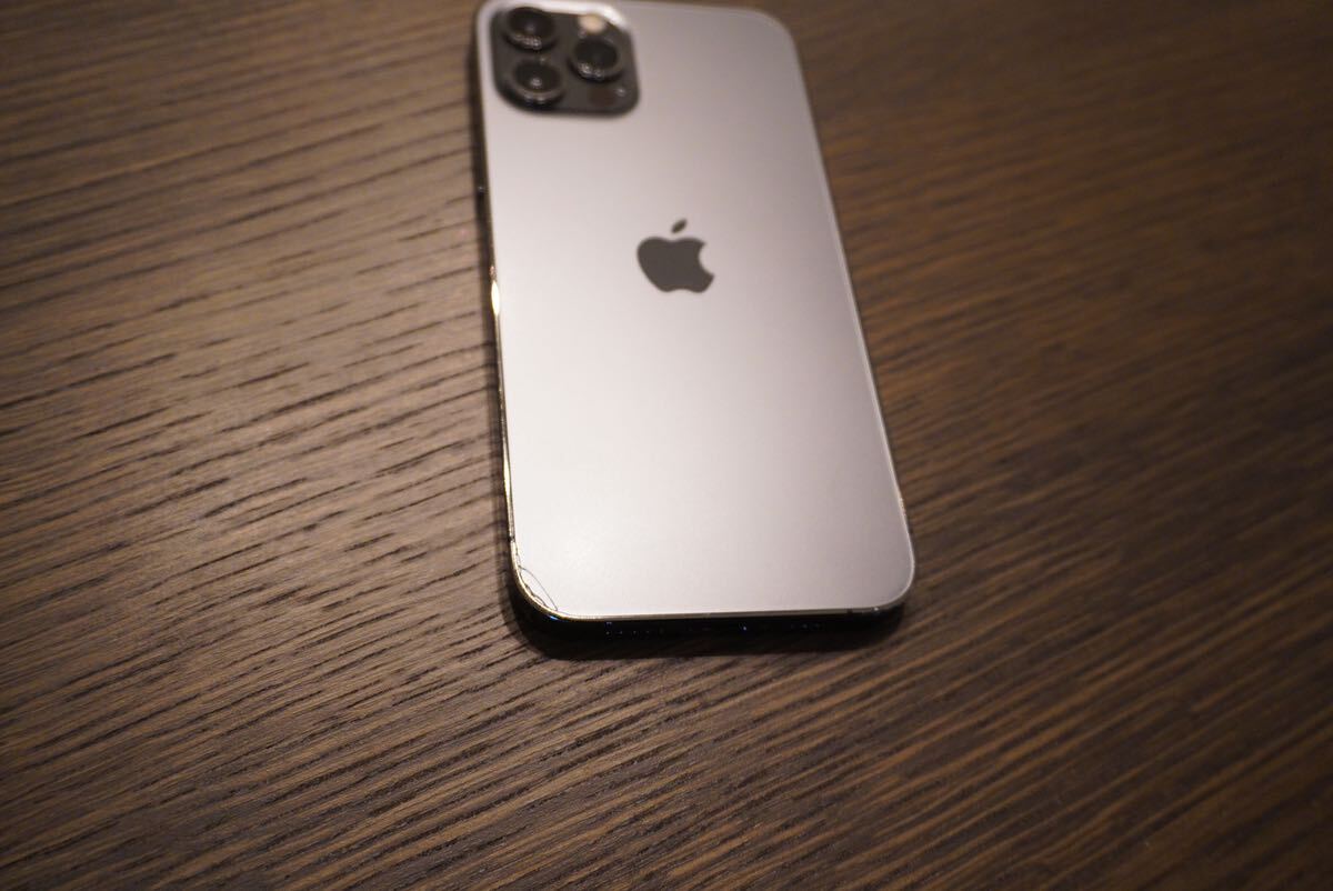 SIMフリー iPhone 12 Pro グラファイト 128GB ジャンク ロックOFFの画像4