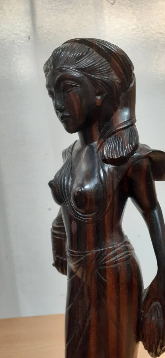 木彫り女性像_画像2