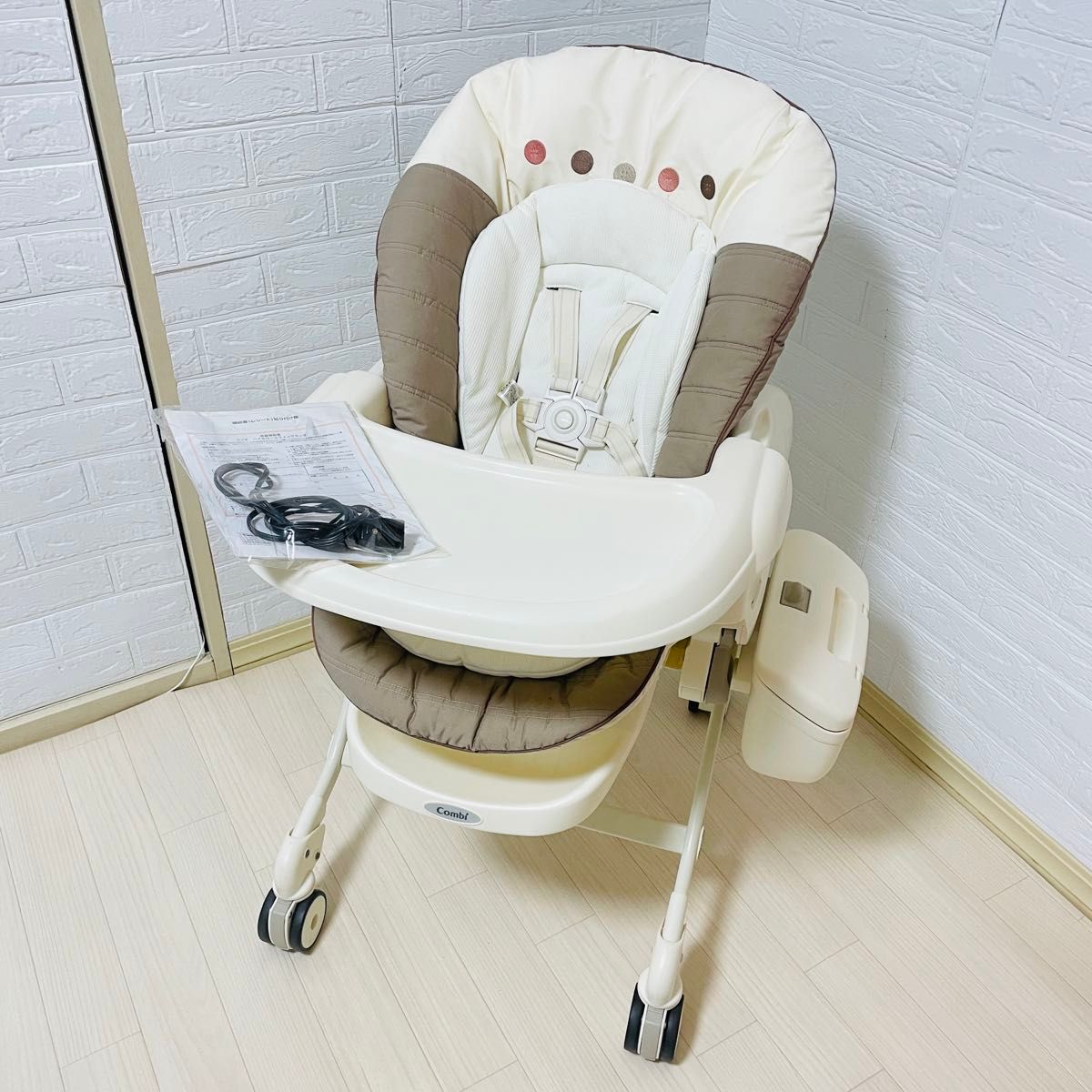 美品】コンビ ネムリラAT オートスウィング 電動バウンサー 美品】コンビ ネムリラAT オートスウィング 電動バウンサー