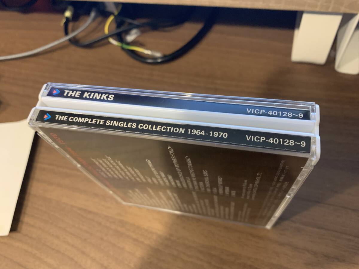 2CD 【国内盤・帯付】バイ・コンプリート・シングル・コレクション 1964-1970 THE COMPLETE SINGLES COLLECTION / THE KINKS_画像3