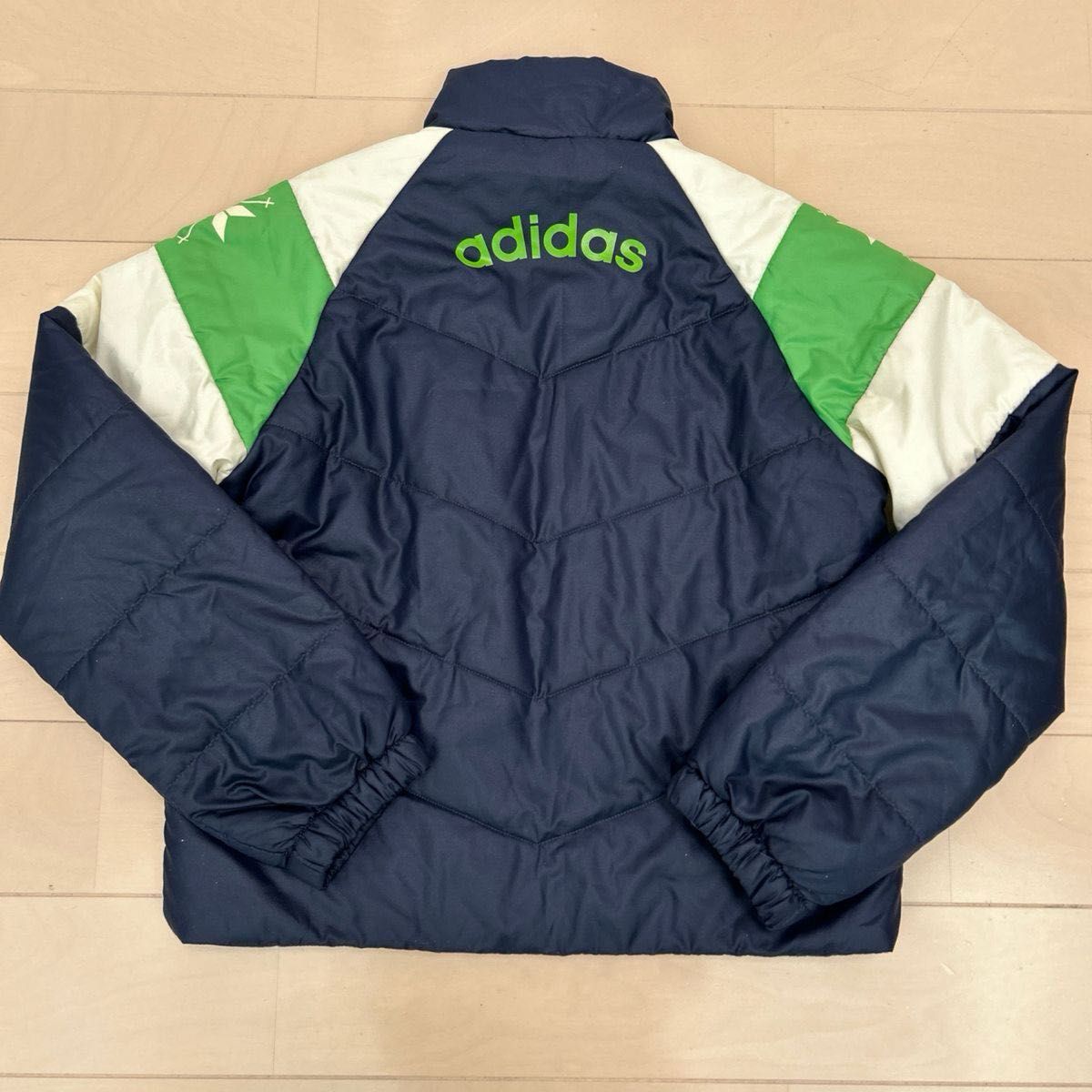 adidas アディダス  中綿　アウター　ジャンパー　ジャケット　上着　ジップアップ　140サイズ　 美品